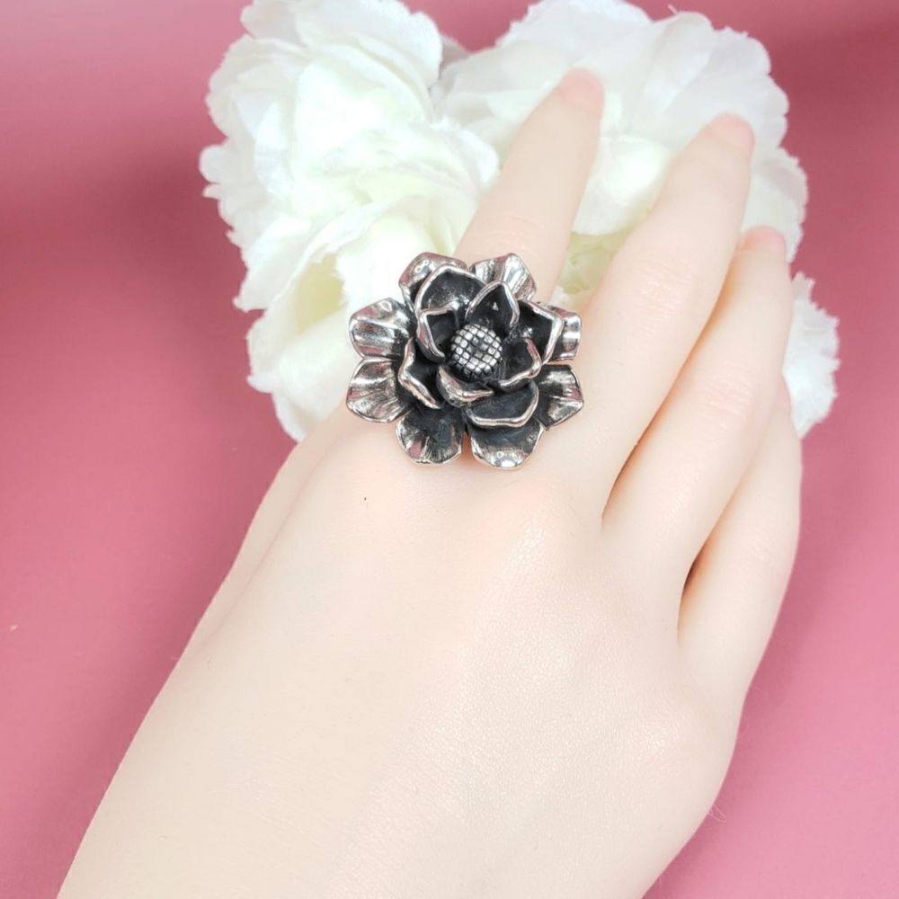 Brand New Titanium Rose Style Ring